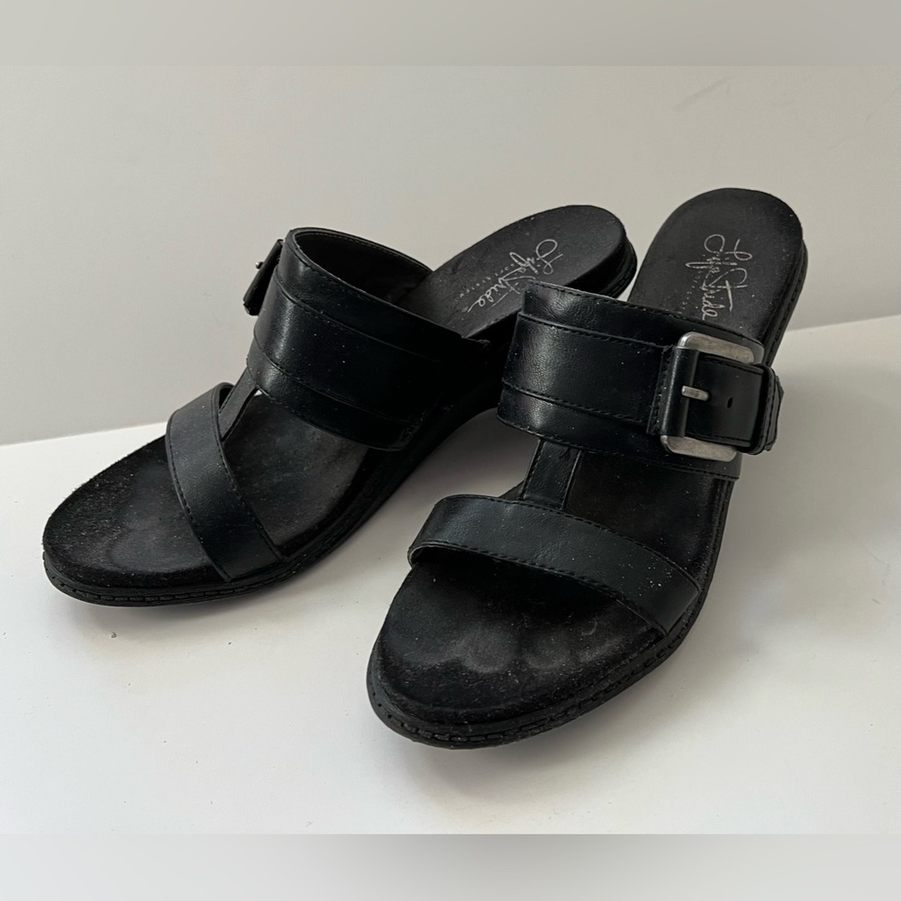 LifeStride PEACEFUL Black Adjustible Buckle Strap Wedge Flex Shoes; Open Toe; 7M